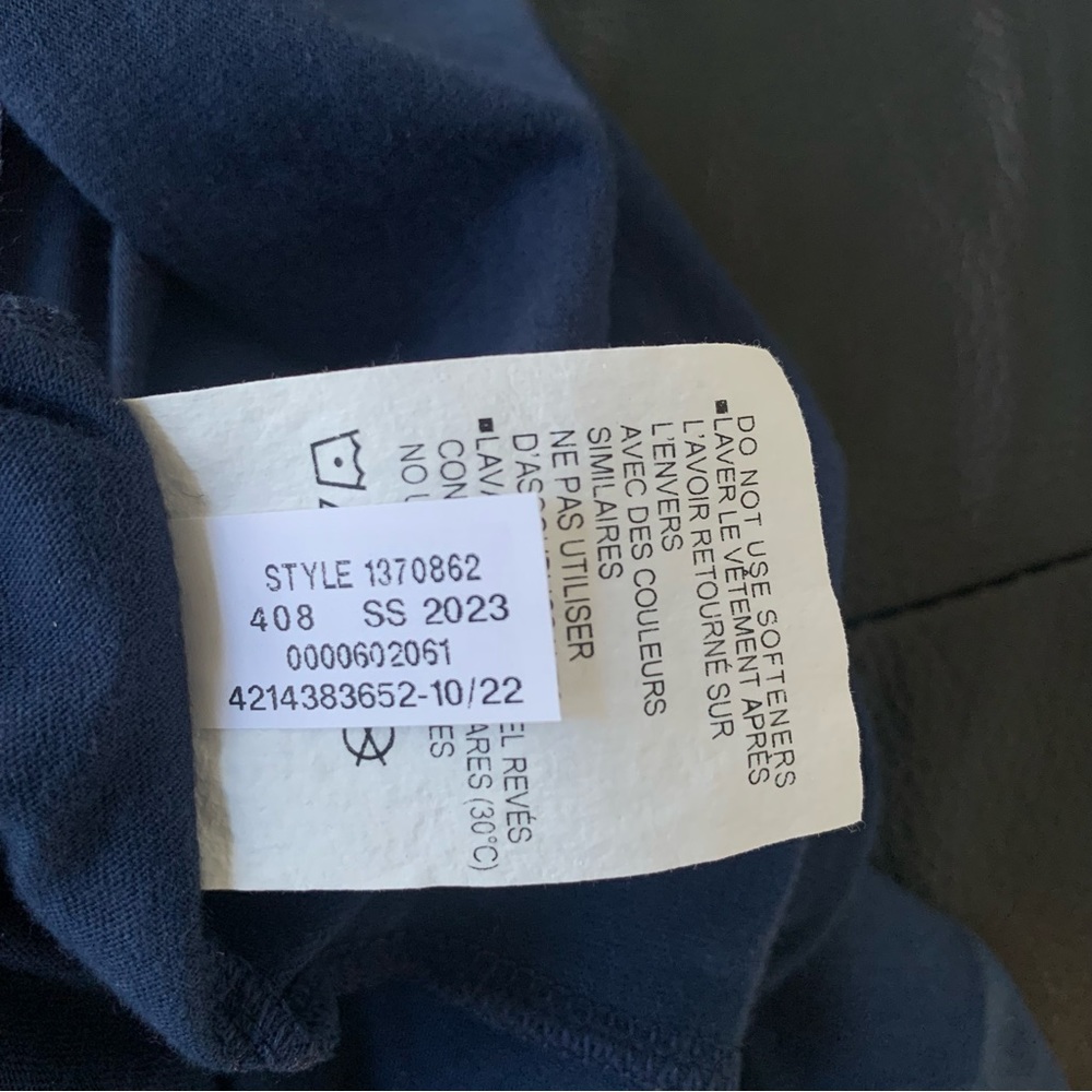 Under Armour Tee - Picture 3 of 6
